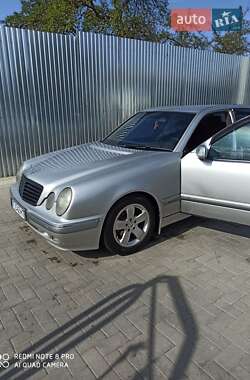 Mercedes-Benz E-Class 2000
