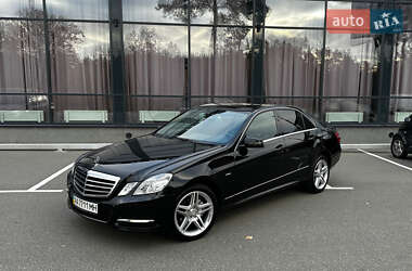 Mercedes-Benz E-Class  2010