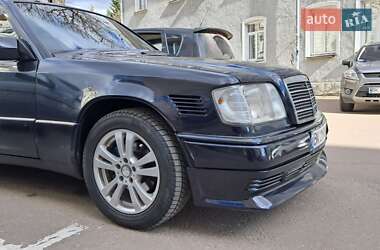 Mercedes-Benz E-Class  1995
