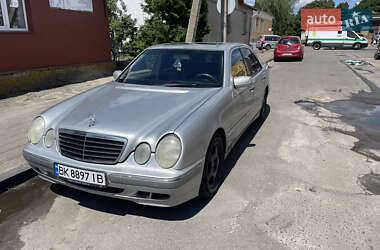 Mercedes-Benz E-Class 2000