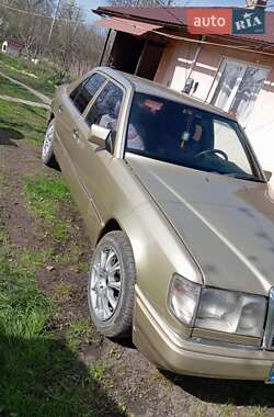 Mercedes-Benz E-Class  1992