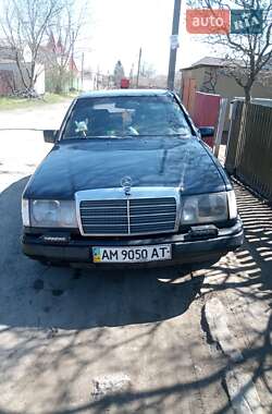 Mercedes-Benz E-Class  1995