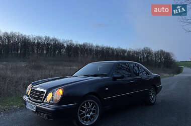 Mercedes-Benz E-Class  1995
