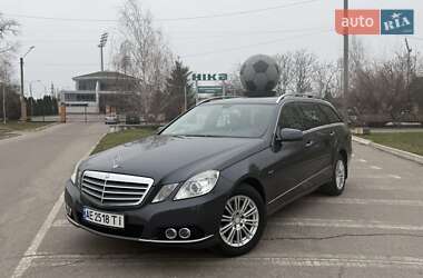 Mercedes-Benz E-Class  2010