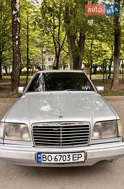 Mercedes-Benz E-Class  1995