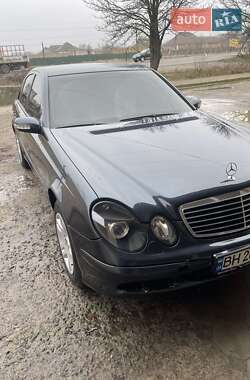 Mercedes-Benz E-Class  2002