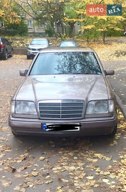Mercedes-Benz E-Class 1994