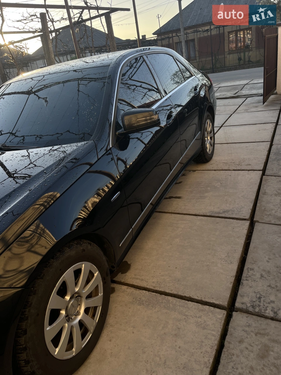 2011 Mercedes-Benz E-klasse - мініатюра 2