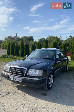 Mercedes-Benz E-Class  1993