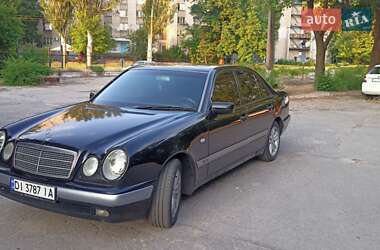 Mercedes-Benz E-Class  1998