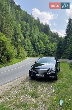 Mercedes-Benz E-Class  2010