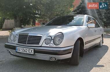 Mercedes-Benz E-Class  1997