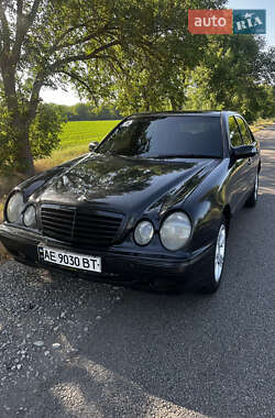 Mercedes-Benz E-Class  2000