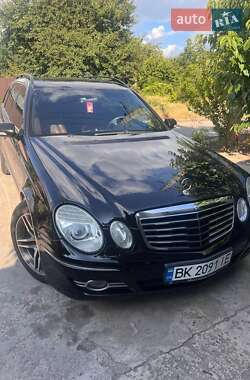 Mercedes-Benz E-Class  2008