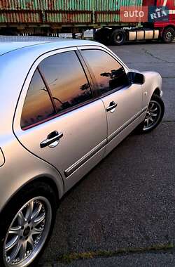 Mercedes-Benz E-Class 1998