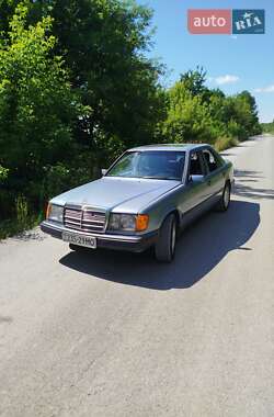 Mercedes-Benz E-Class 1987
