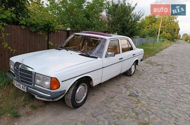 Mercedes-Benz E-Class  1981