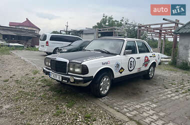 Mercedes-Benz E-Class  1982