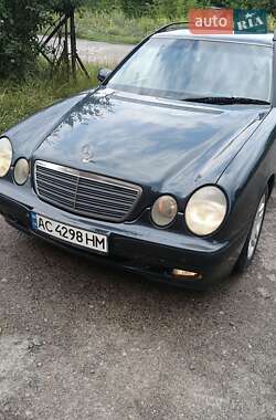 Mercedes-Benz E-Class  2001