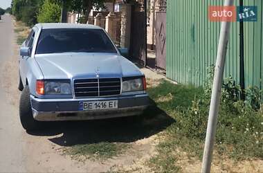 Mercedes-Benz E-Class  1992