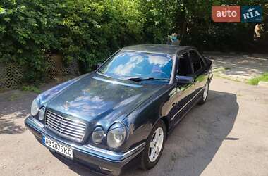 Mercedes-Benz E-Class  1998