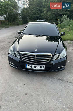 Mercedes-Benz E-Class  2010