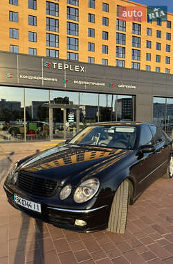 Mercedes-Benz E-Class  2002