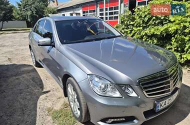 Mercedes-Benz E-Class  2010