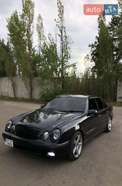 Mercedes-Benz E-Class 2000