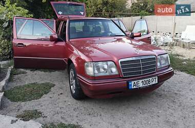 Mercedes-Benz E-Class  1994