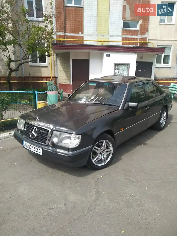 Mercedes-Benz E-Class 1990