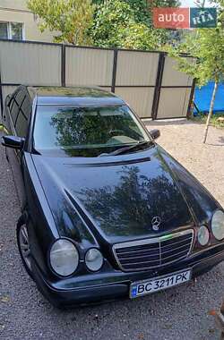 Mercedes-Benz E-Class  2001