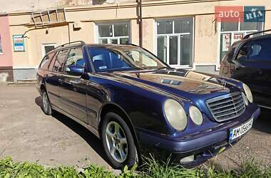 Mercedes-Benz E-Class  2000