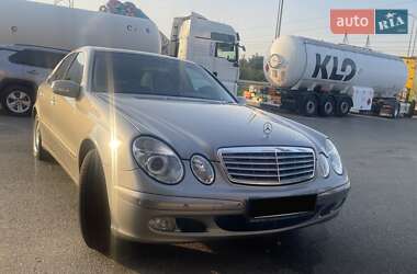 Mercedes-Benz E-Class  2002
