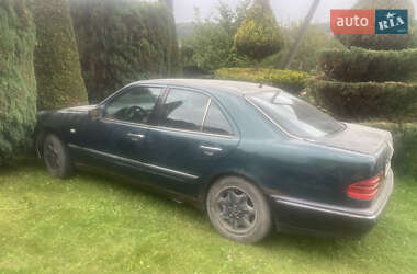 Mercedes-Benz E-Class  1997
