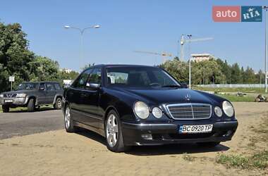 Mercedes-Benz E-Class  2001
