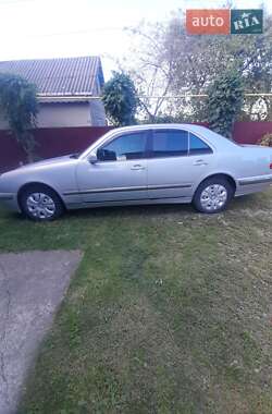 Mercedes-Benz E-Class  2000
