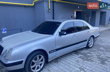 Mercedes-Benz E-Class  2000