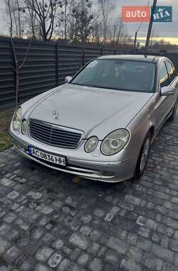Mercedes-Benz E-Class  2004
