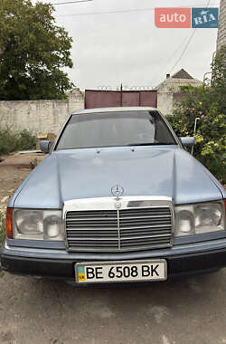 Mercedes-Benz E-Class 1992