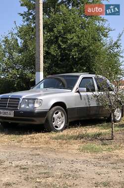 Mercedes-Benz E-Class  1992