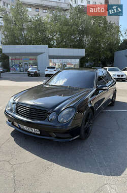 Mercedes-Benz E-Class  2002