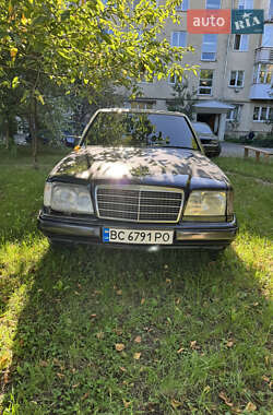 Mercedes-Benz E-Class  1995