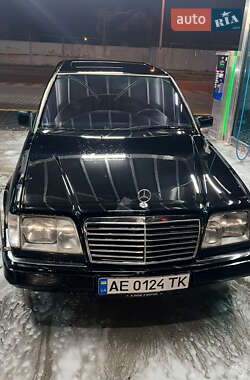 Mercedes-Benz E-Class  1995