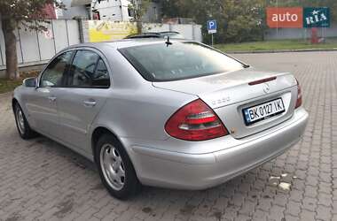 Mercedes-Benz E-Class  2005
