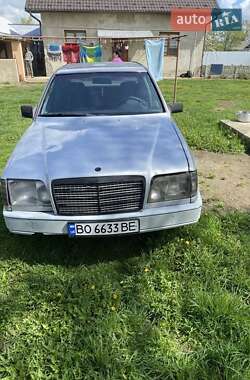 Mercedes-Benz E-Class  1989