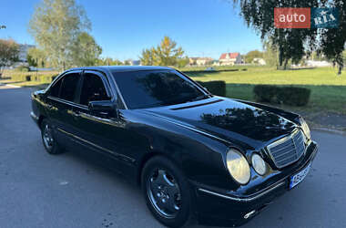 Mercedes-Benz E-Class  1996