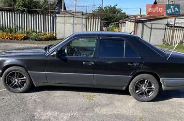 Mercedes-Benz E-Class  1995