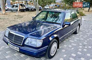 Mercedes-Benz E-Class  1987