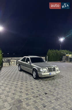 Mercedes-Benz E-Class  1994